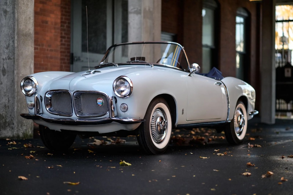 1957 FIAT 1200 TV ROADSTER