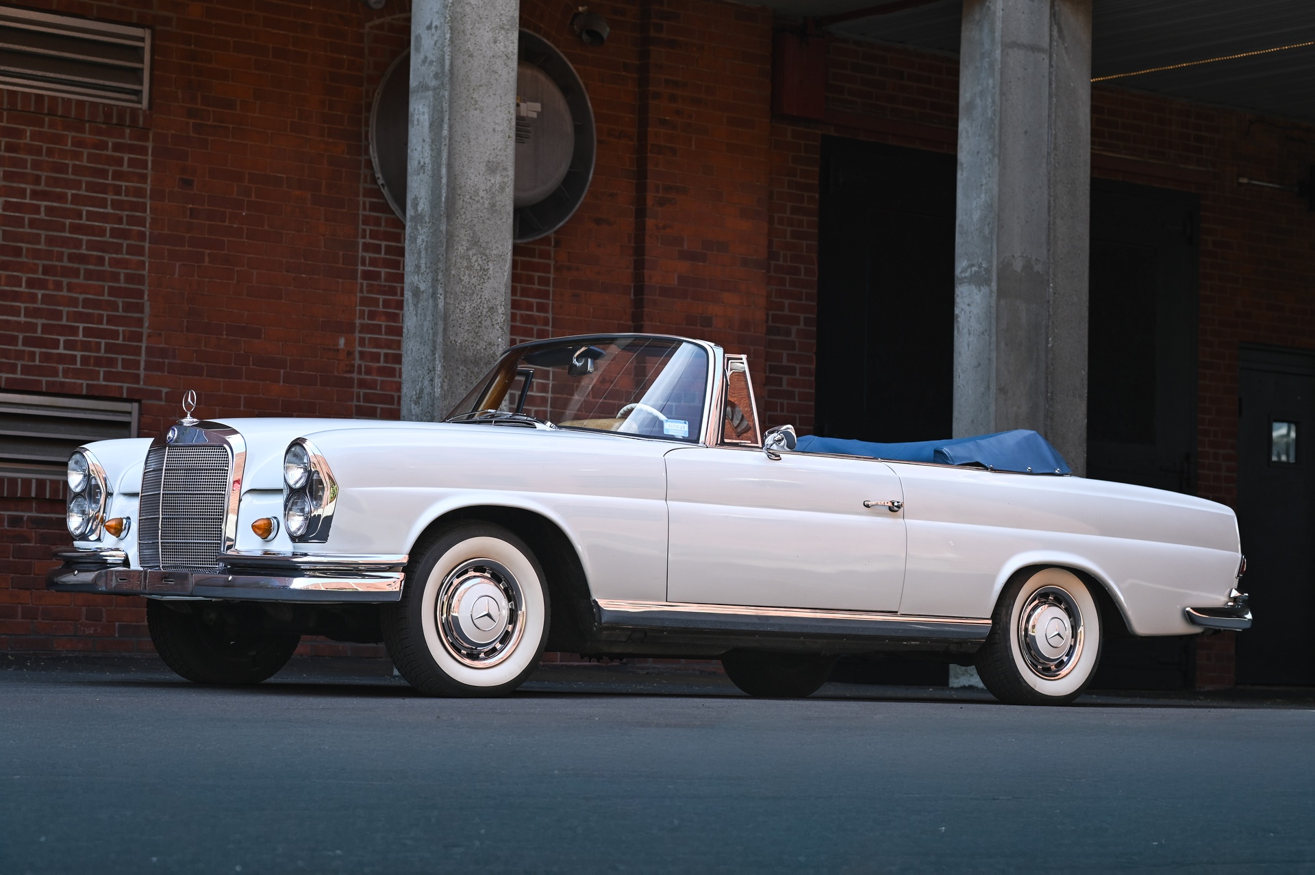 1965 ercedes-Benz 220 SE