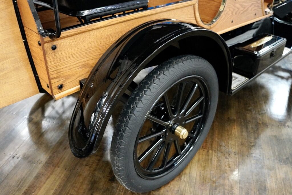 1914 Ford Model-T Buckboard (36)