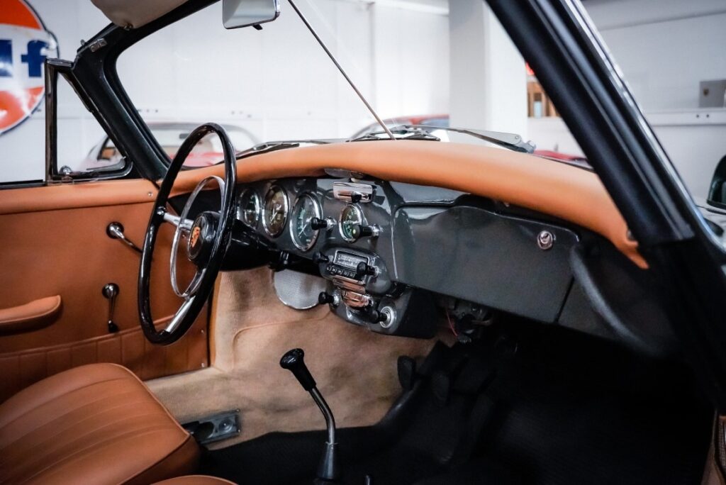 1964 Porsche 356SC (21)