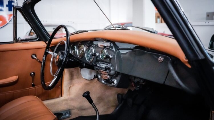 1964 Porsche 356SC (21)