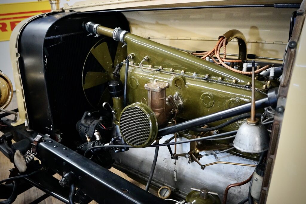 1915 Hudson Speedster (31)