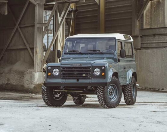 Persian_Blue_Land_Rover_Defender_90_large_0001_Layer+35
