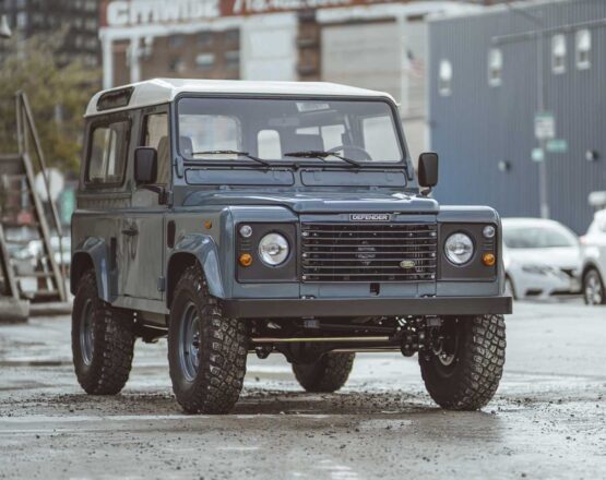 Persian_Blue_Land_Rover_Defender_90_xlarge_0000_Layer+52